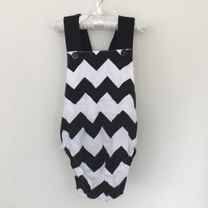 SK Spunky Kids Black white ruffle romper overall